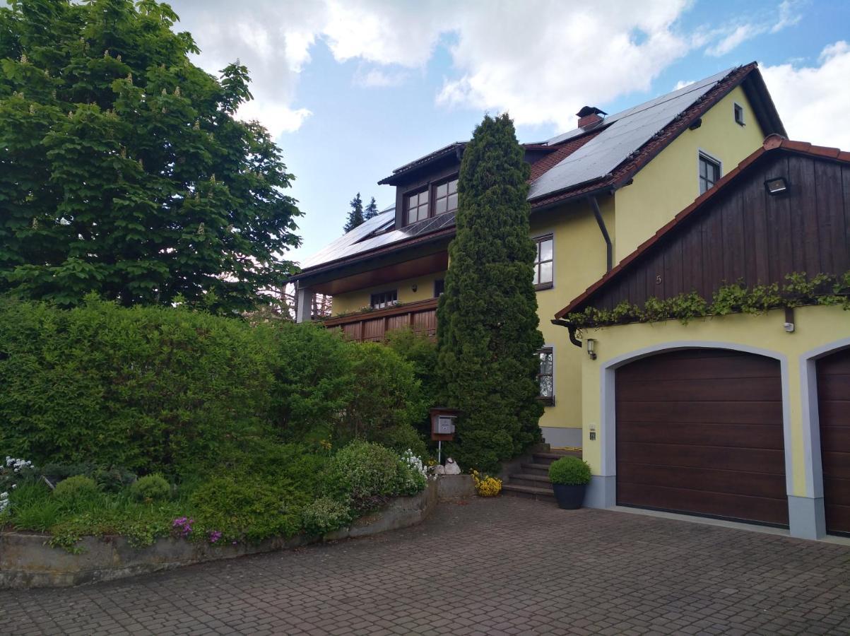 Ferienwohnung Adelhardt Eckersdorf Exteriör bild
