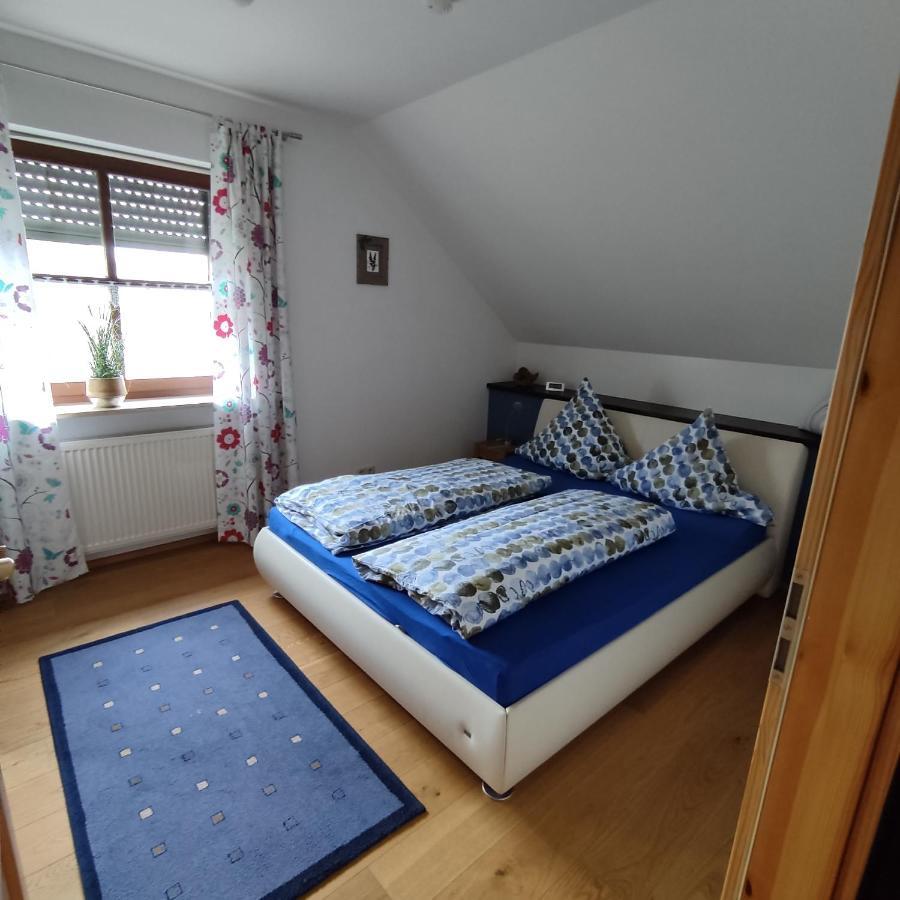 Ferienwohnung Adelhardt Eckersdorf Exteriör bild